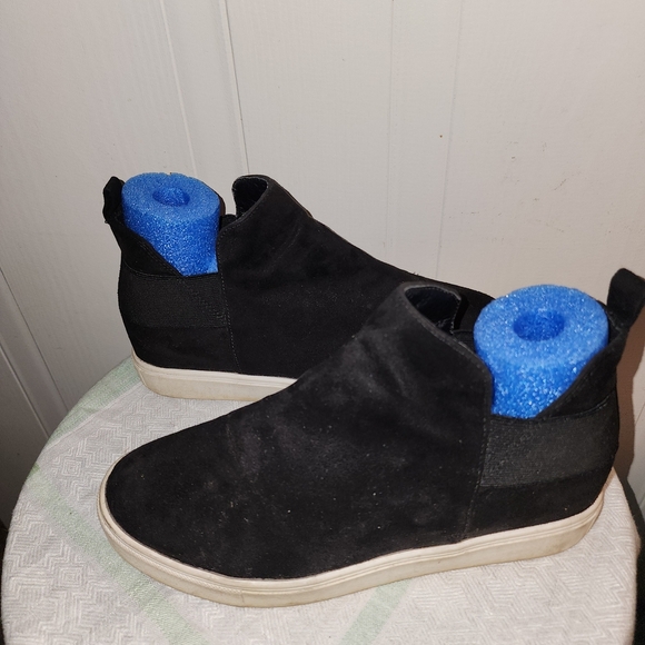 Soda Flat Shoes Slip On Women's 9M Black Soft Faux Suede Casual Sneakers - Picture 2 of 8